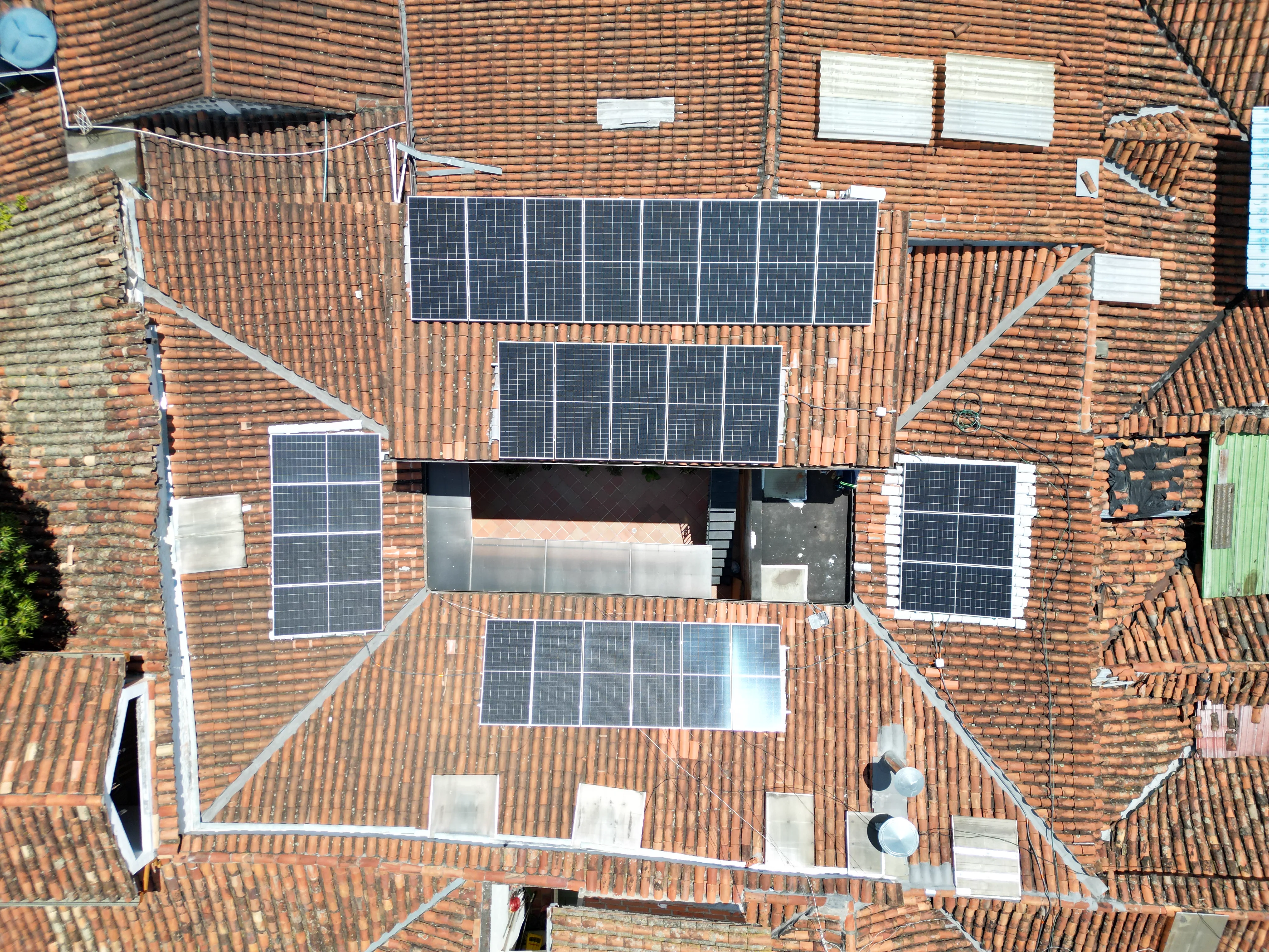 La Croissantina — instalación de paneles solares, foto 2